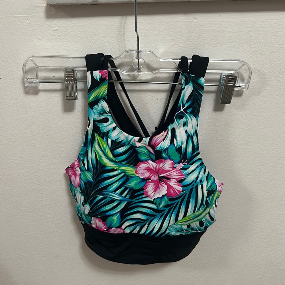 Salt life women’s sports bra new with tag